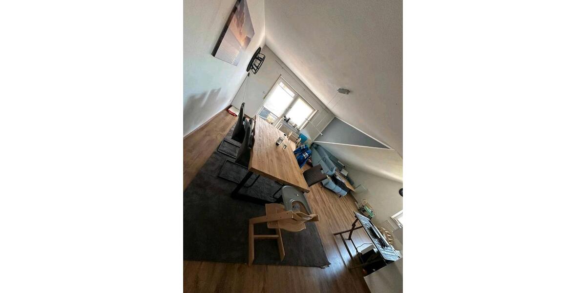 Dachgeschoßwohnung Wallenhorst - 3 Zimmer, 81 m&sup2;, 550&euro; | Angebot:26035197