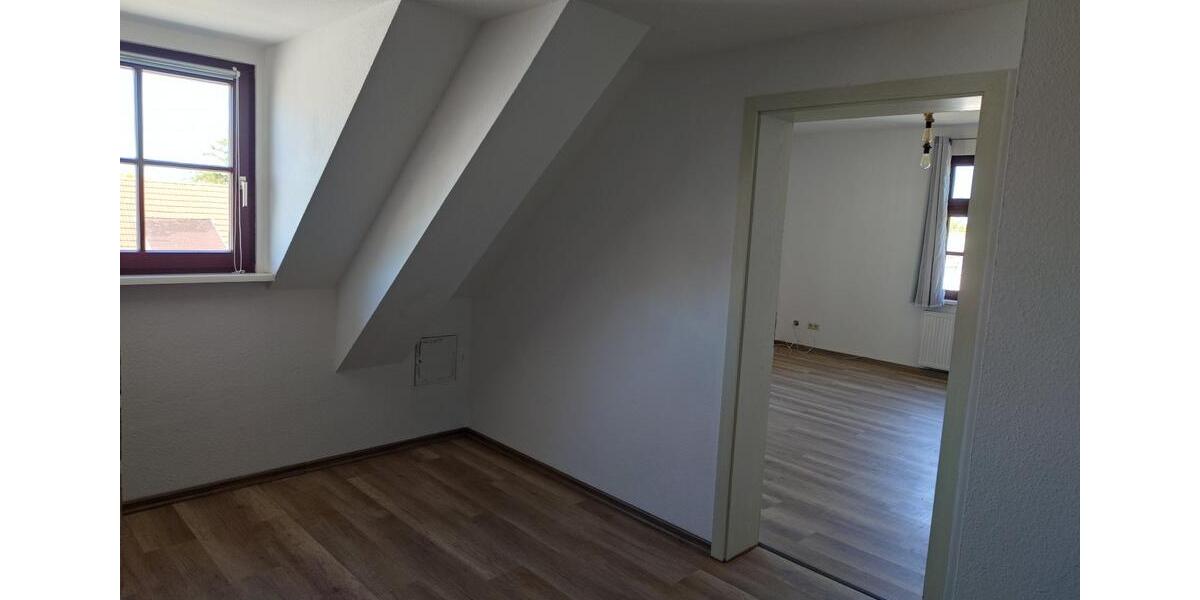 Dachgeschoßwohnung Bernburg (Saale) - 3 Zimmer, 76 m&sup2;, 400&euro; | Angebot:26382591