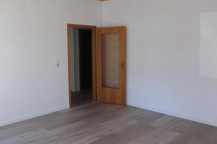 Wohnung Bad Bibra - 2 Zimmer, 55 m&sup2;, 300&euro; | Angebot:21580075