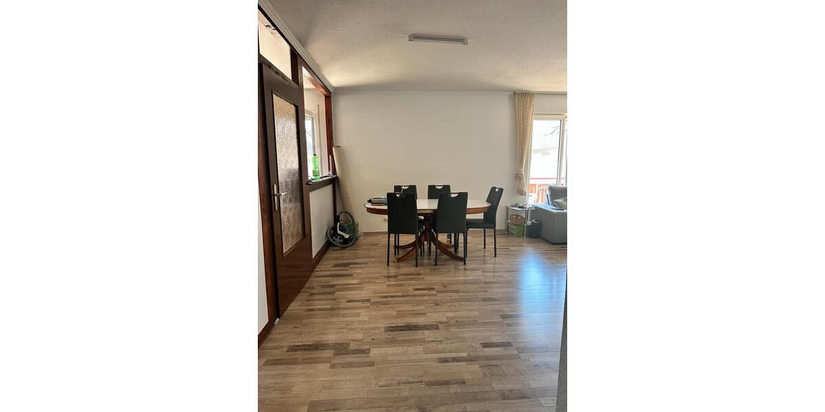 Etagenwohnung Gelnhausen - 4 Zimmer, 115 m&sup2;, 1.250&euro; | Angebot:26705432