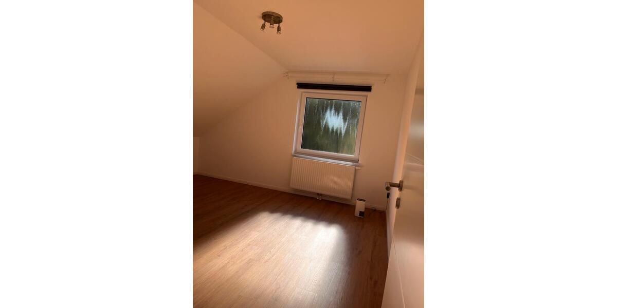 Dachgeschoßwohnung Wiesmoor - 3.5 Zimmer, 70 m&sup2;, 790&euro; | Angebot:24312899