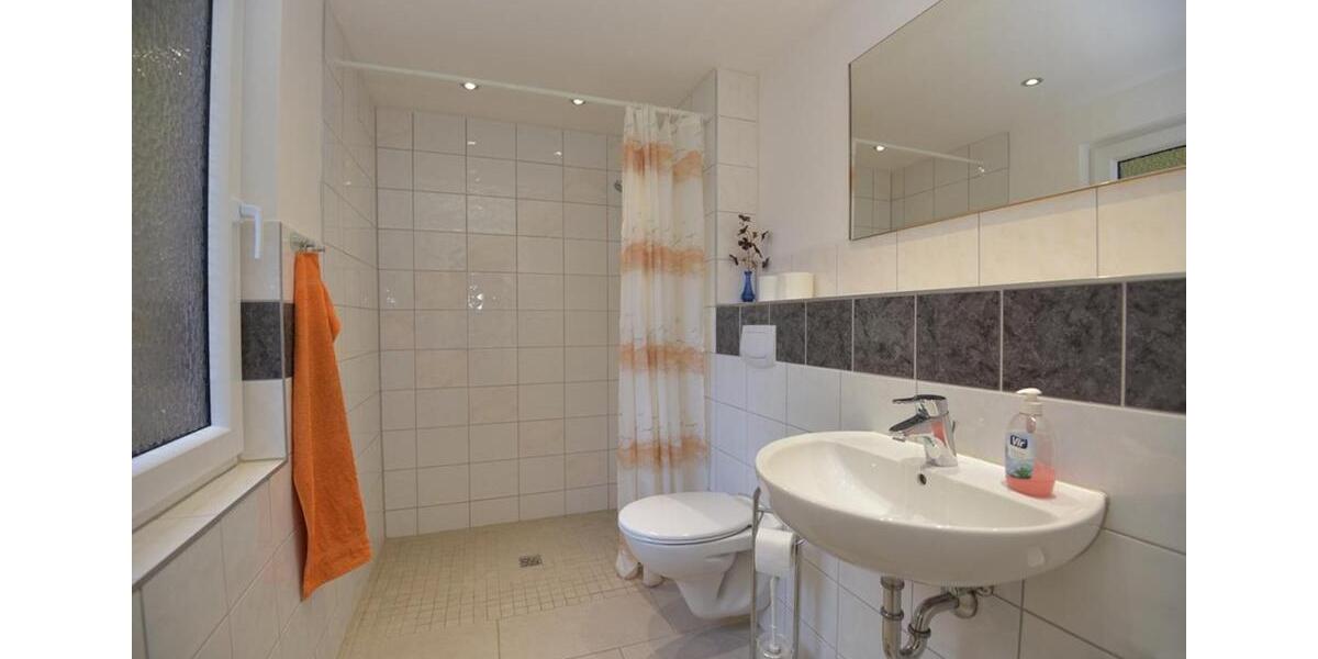 Monteurzimmer Bergisch-Gladbach Monteurwohnung Unterkunft Gästezimmer 3 zimmer