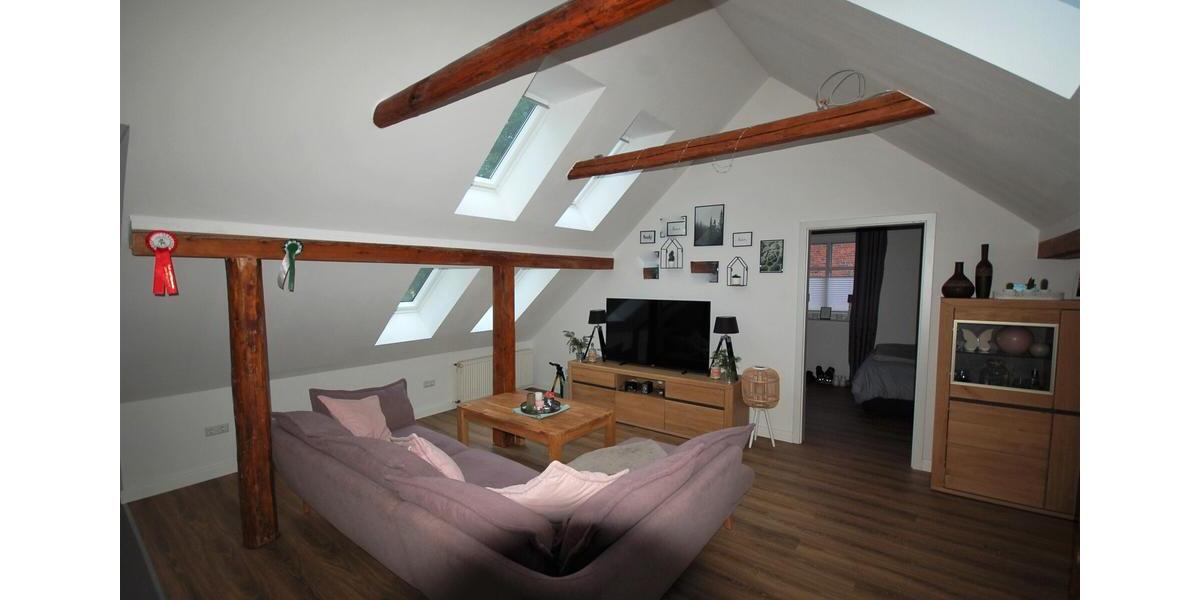 Dachgeschoßwohnung Leer (Ostfriesland) - 2 Zimmer, 60 m&sup2;, 600&euro; | Angebot:24805768