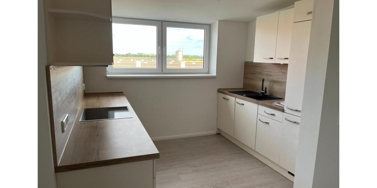 Dachgeschoßwohnung Neuhardenberg - 3 Zimmer, 87 m&sup2;, 609&euro; | Angebot:23699237