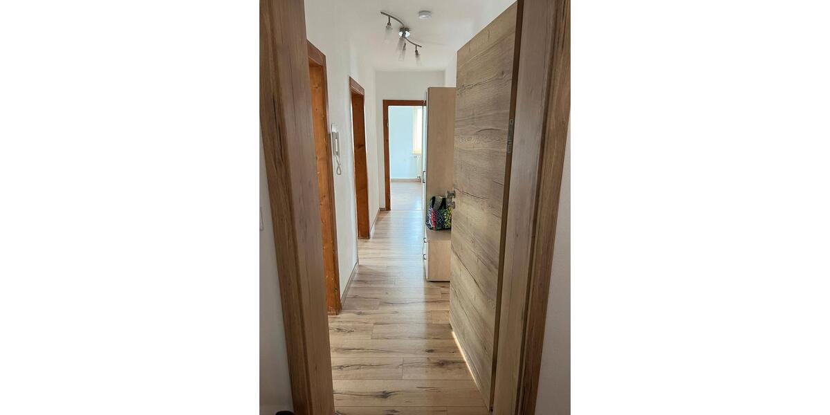 Maisonettenwohnung Oberkotzau - 7 Zimmer, 127 m&sup2;, 890&euro; | Angebot:26546252