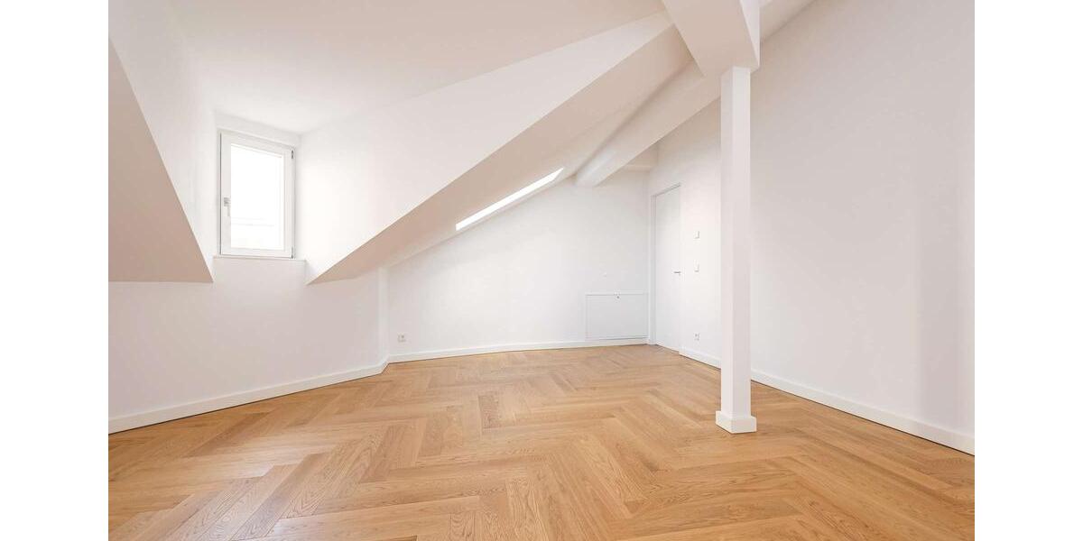 Dachgeschoßwohnung Berlin - 4 Zimmer, 143 m&sup2;, 4.267&euro; | Angebot:26535506