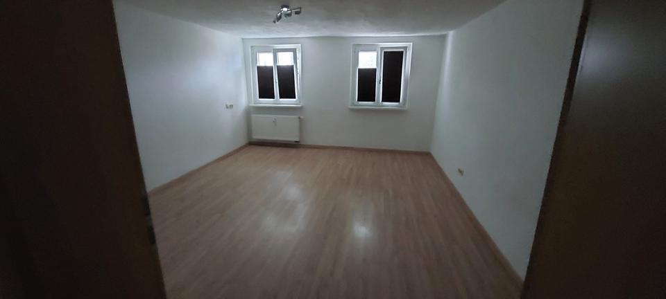 Etagenwohnung Argenbühl - 2.5 Zimmer, 85 m&sup2;, 900&euro; | Angebot:24847882
