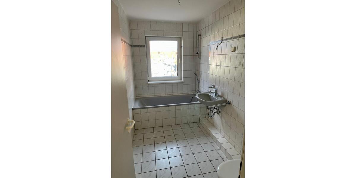 Dachgeschoßwohnung Halberstadt - 3 Zimmer, 75 m&sup2;, 389&euro; | Angebot:24677918