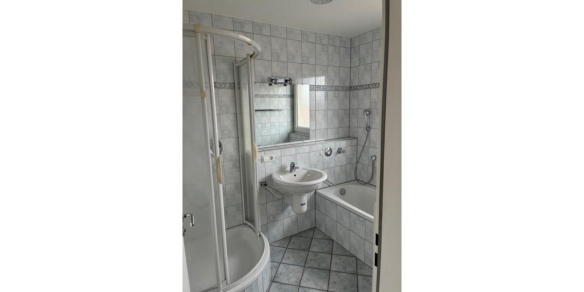 Etagenwohnung Filderstadt - 4 Zimmer, 94 m&sup2;, 1.400&euro; | Angebot:26670361