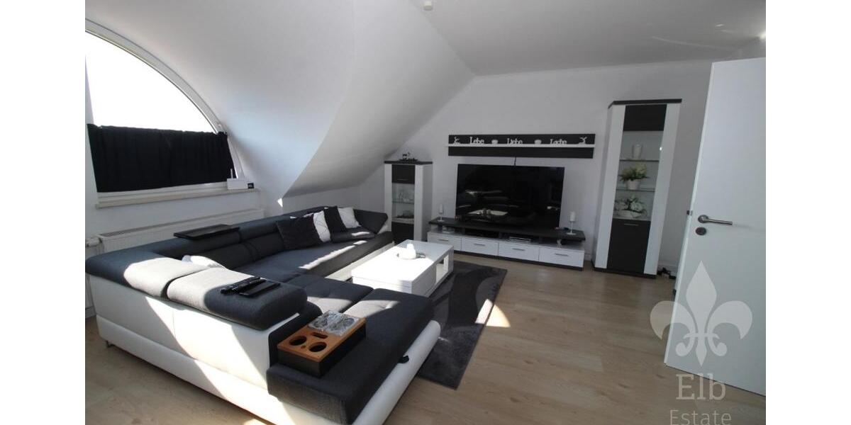 Niedliche 2 Zi- Dachgeschosswohnung mit Dusche und Keller im Lindenplatz, Hermsdorf 2 zimmer