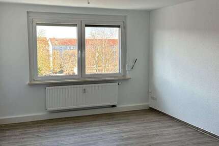 Wohnung Torgau - 4 Zimmer, 71 m&sup2;, 396&euro; | Angebot:25442543
