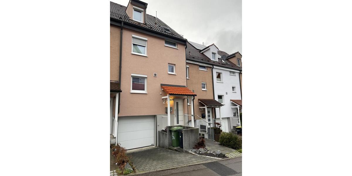 Reihenhaus Korntal-Münchingen Münchingen - 5 Zimmer, 130 m&sup2;, 1.950&euro; | Angebot:20027070