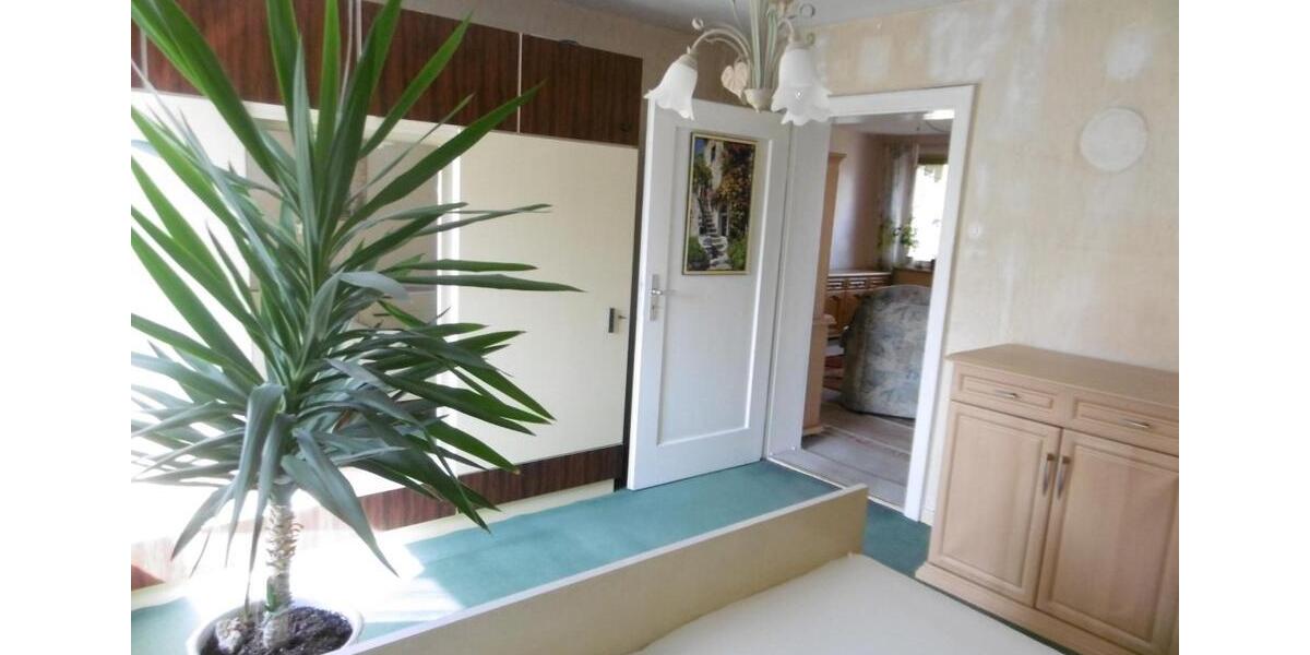 Dachgeschoßwohnung Herleshausen - 3 Zimmer, 399&euro; | Angebot:23360468