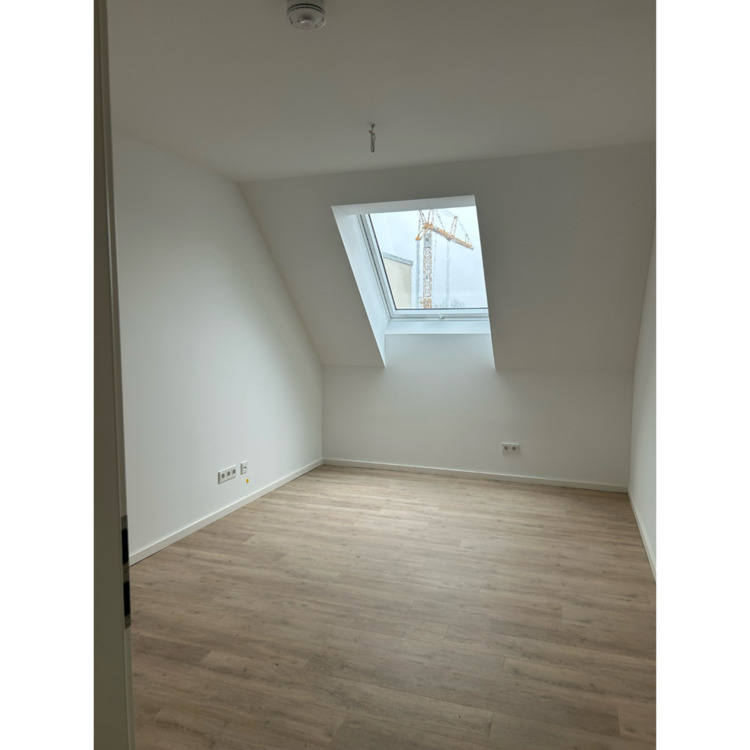 Erstbezug Neubau - 3 Zimmer Wohnung mit Balkon in Neubaugebiet