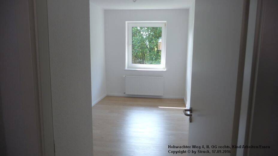 Renovierte 3-Zimmer-Wohnung in Kiel Hohwachter Weg 4