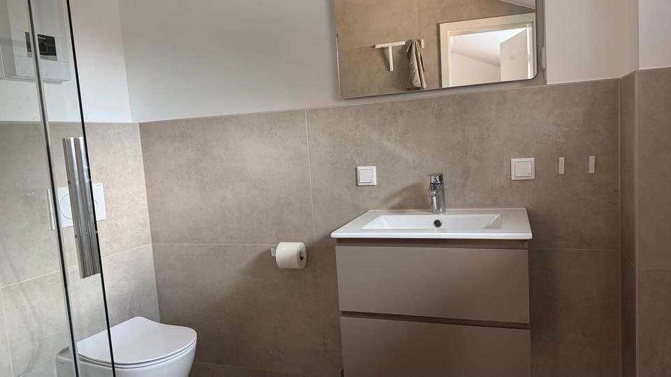 Wohnen auf Zeit Köln Rodenkirchen - 2 Zimmer, 65 m&sup2;, 1.600&euro; | Angebot:26123300