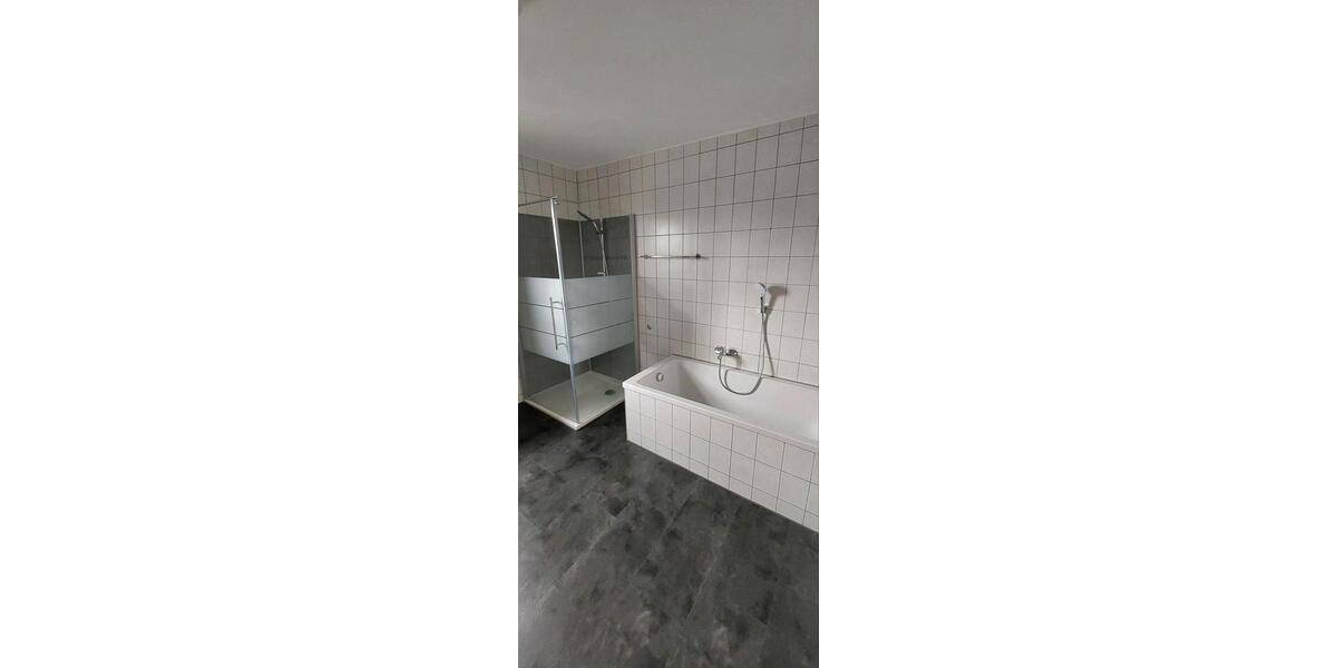 Etagenwohnung Hutthurm - 3 Zimmer, 104 m&sup2;, 700&euro; | Angebot:26633306