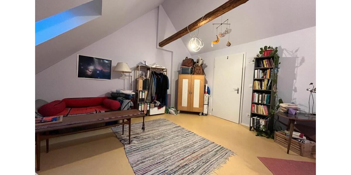 Einfamilienhaus Frankfurt am Main Nord-Ost - 2 Zimmer, 90 m&sup2;, 1.400&euro; | Angebot:24707528