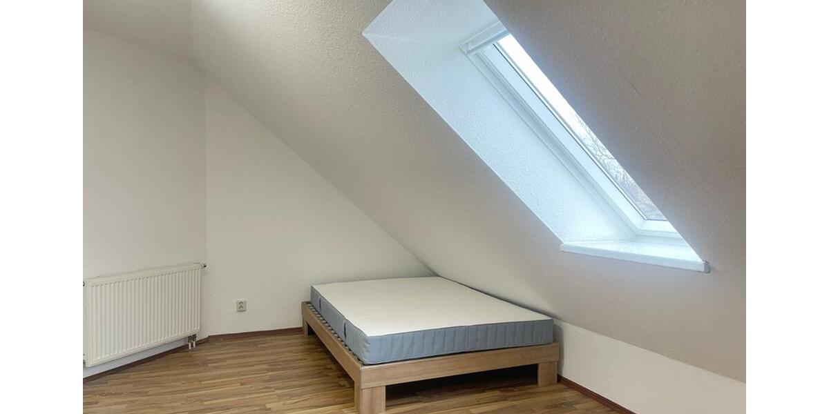 Etagenwohnung Kölleda - 3 Zimmer, 100 m&sup2;, 700&euro; | Angebot:25342184