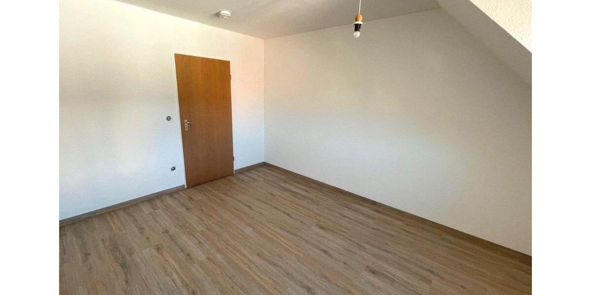 Dachgeschoßwohnung Thalheim/Erzgebirge Erzgebirge - 2 Zimmer, 52 m&sup2;, 335&euro; | Angebot:25917466