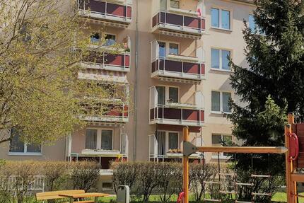 Schmucke 3RaumWohnung im Erstbezug, gepflegt und ordentlich.