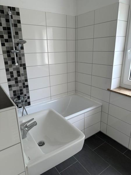 Moderne, zentral gelegene 4- Zimmer-Wohnung zimmer