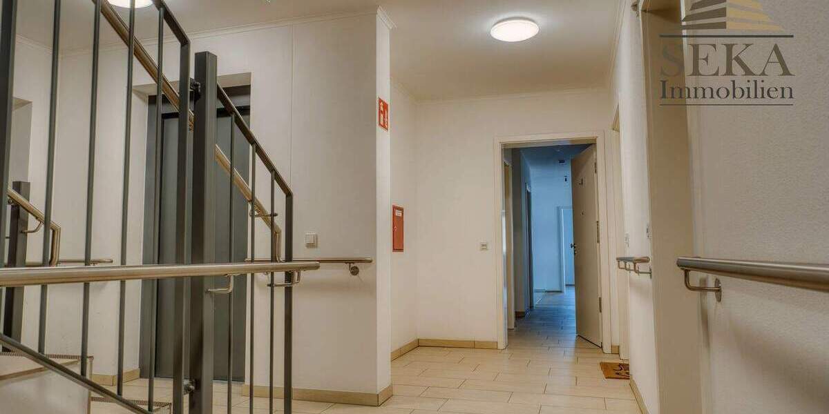 Etagenwohnung Deggendorf - 2 Zimmer, 101 m&sup2;, 1.095&euro; | Angebot:25772724