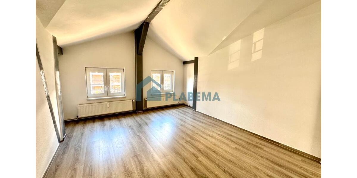 Dachgeschoßwohnung Schwerin - 3 Zimmer, 65 m&sup2;, 820&euro; | Angebot:25710738