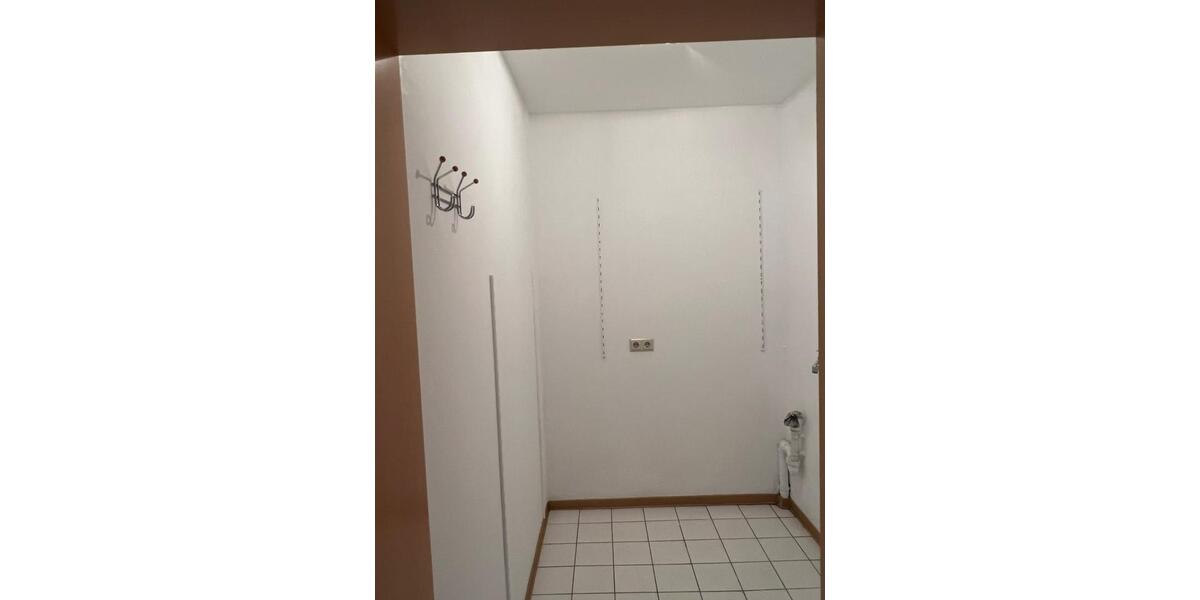 Etagenwohnung Schmelz - 2 Zimmer, 68 m&sup2;, 680&euro; | Angebot:24311015