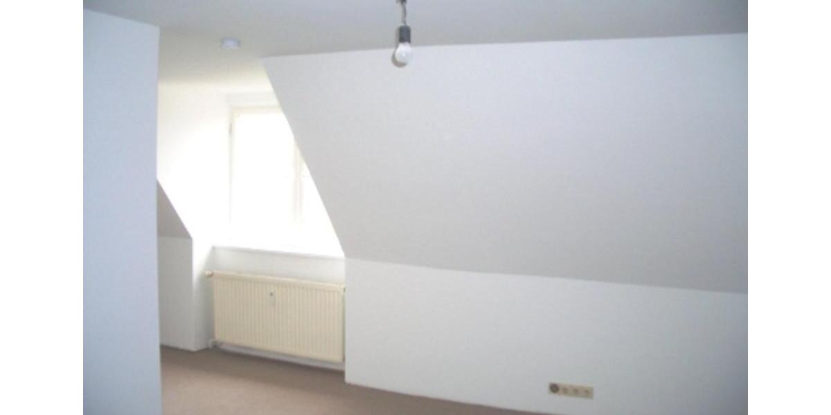 Dachgeschoßwohnung Lübz - 3 Zimmer, 58 m&sup2;, 400&euro; | Angebot:25479774