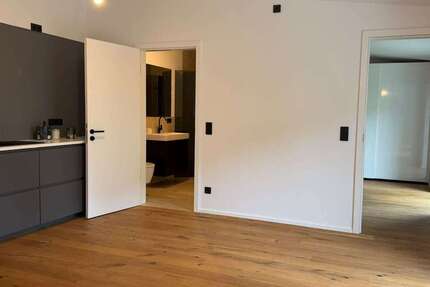 Wohnung Starnberg - 2 Zimmer, 75 m&sup2;, 1.930&euro; | Angebot:26857989