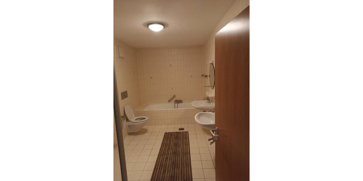 Wohnen auf Zeit Pilsting - 4 Zimmer, 15 m&sup2;, 540&euro; | Angebot:26522616