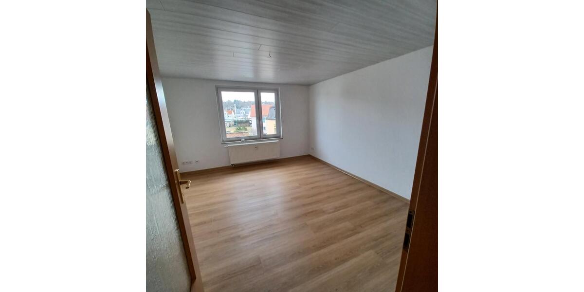Dachgeschoßwohnung Wilkau-Haßlau Haßlau - 3 Zimmer, 67 m&sup2;, 385&euro; | Angebot:26547168