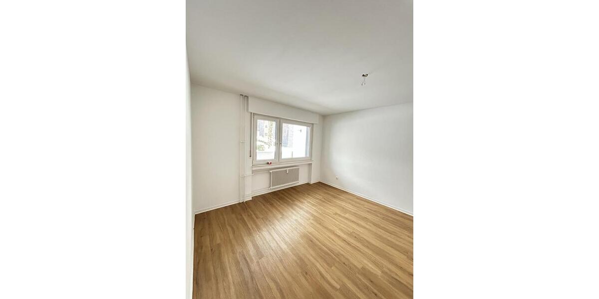 Erdgeschoßwohnung Solingen - 2 Zimmer, 57 m&sup2;, 295&euro; | Angebot:22913835