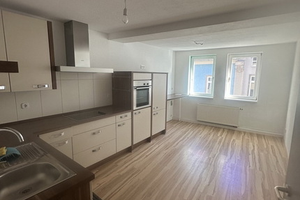 Geräumige 5-Zimmer-Wohnung mit Balkon - Wohnung Gotha | Angebot:27400685