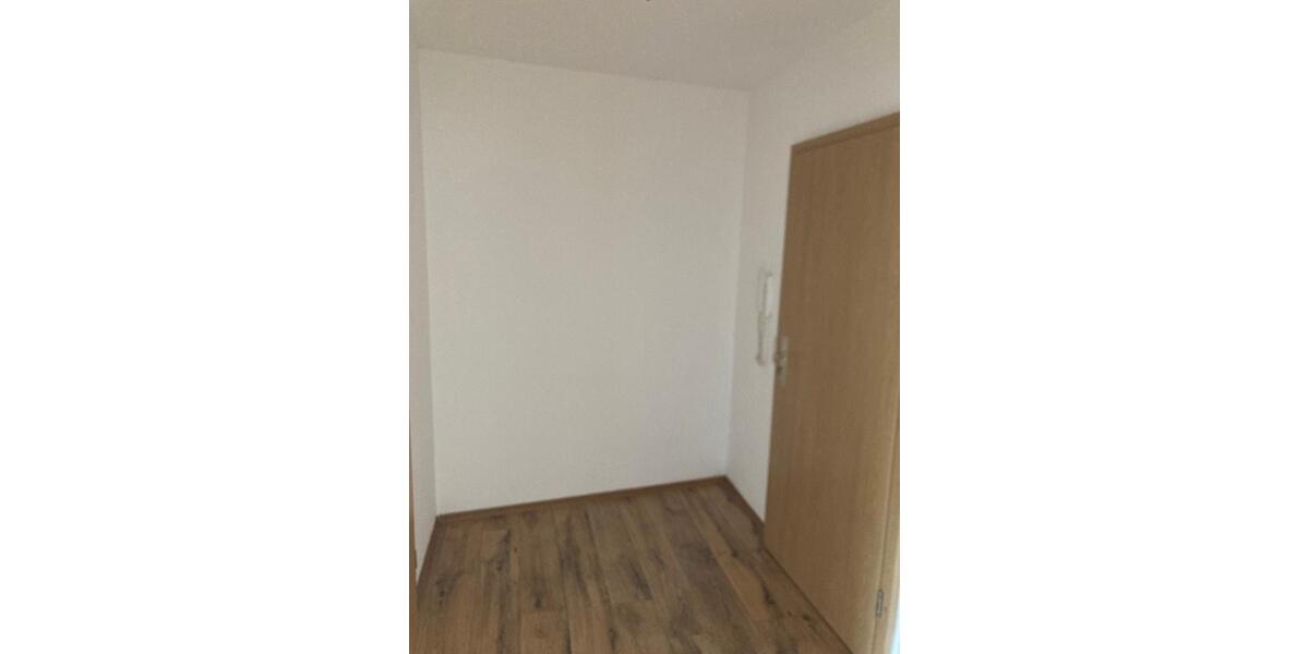 Dachgeschoßwohnung Adorf/Vogtland Vogtland - 2.5 Zimmer, 63 m&sup2;, 284&euro; | Angebot:25487034