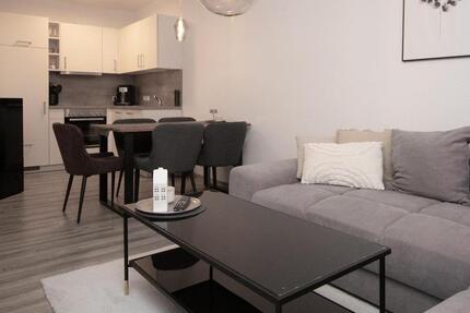 Komfortabel wohnen: Barrierearme Wohnung mit Aufzug und Loggia – zur Miete! 2 zimmer