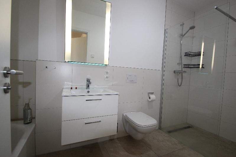 Etagenwohnung Bad Neuenahr-Ahrweiler Bad Neuenahr - 3 Zimmer, 83 m&sup2;, 1.200&euro; | Angebot:25690109