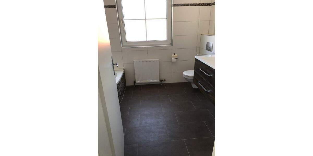 Etagenwohnung Bad Soden - 3 Zimmer, 100 m&sup2;, 1.390&euro; | Angebot:24820375