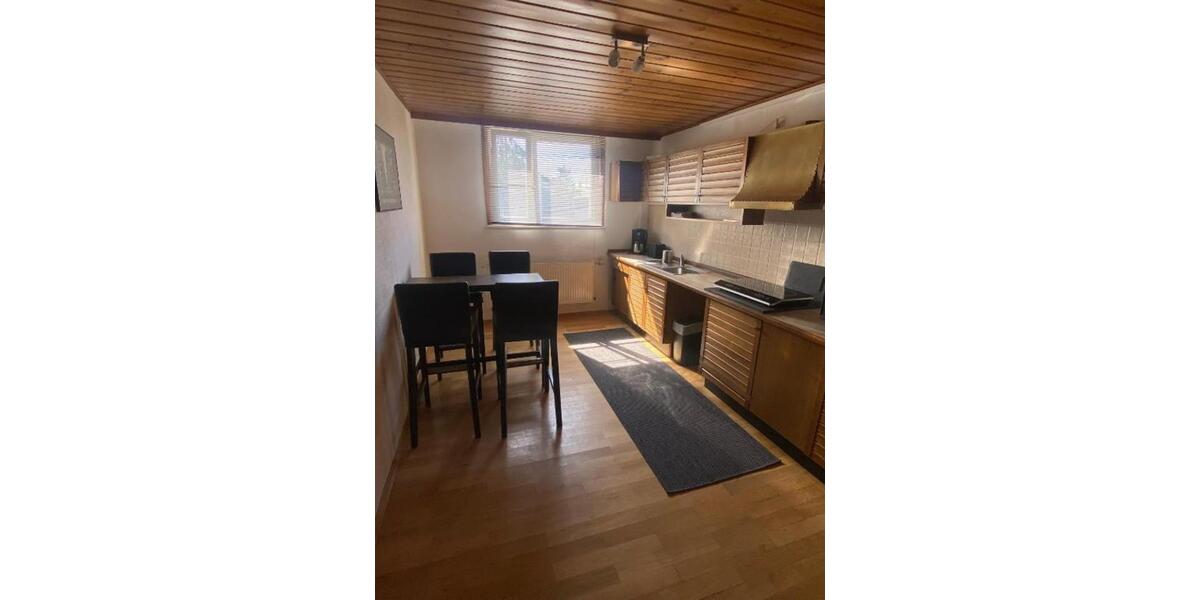 Wohnen auf Zeit Selbitz - 6 Zimmer, 270 m&sup2;, 29&euro; | Angebot:22032017
