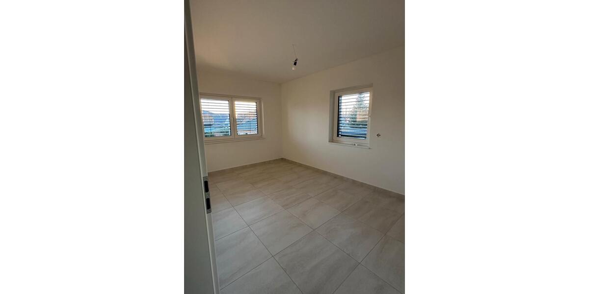 Doppelhaushälfte Elmshorn - 4 Zimmer, 125 m&sup2;, 1.800&euro; | Angebot:25974200