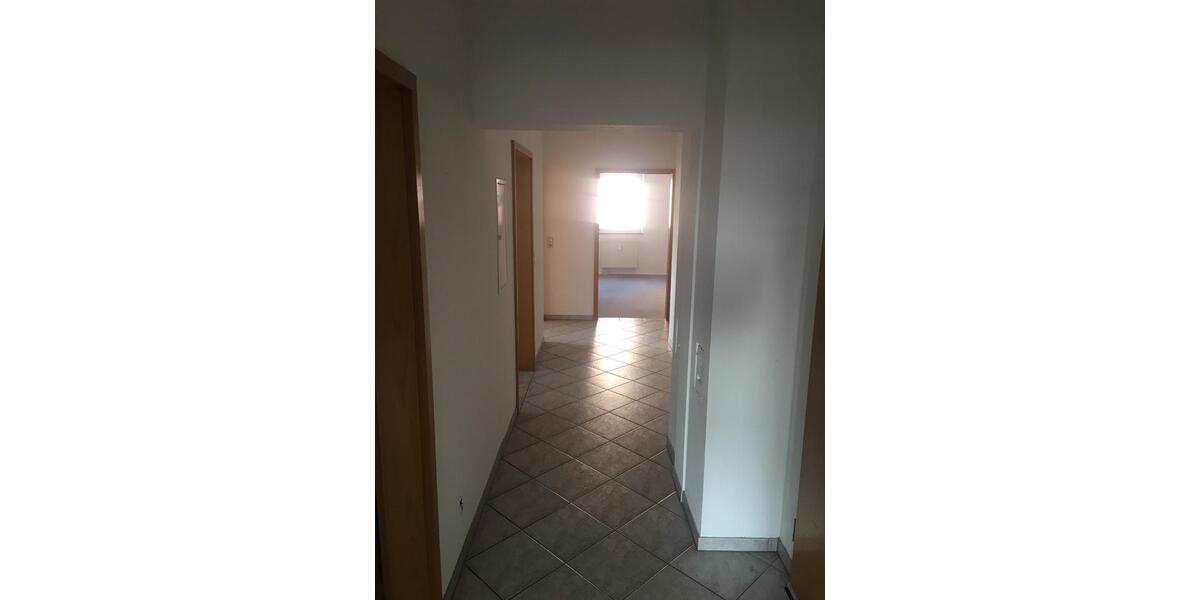 Dachgeschoßwohnung Obernburg am Main - 3 Zimmer, 86 m&sup2;, 860&euro; | Angebot:24612038