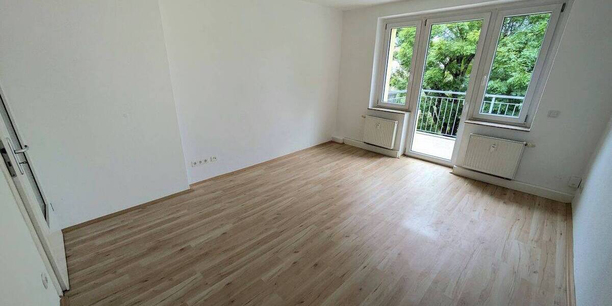 Etagenwohnung Chemnitz Lutherviertel - 3 Zimmer, 60 m&sup2;, 335&euro; | Angebot:26758899