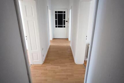 Wohnung Saarbrücken Neue Bremm - 3 Zimmer, 93 m&sup2;, 740&euro; | Angebot:25125271