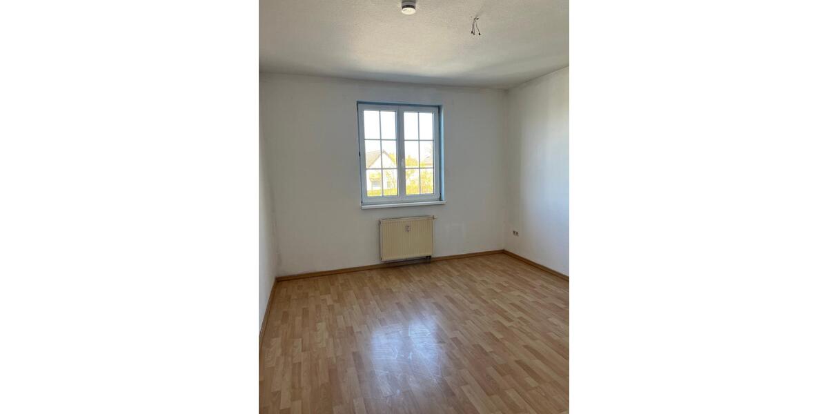 Etagenwohnung Putlitz - 3 Zimmer, 81 m&sup2;, 425&euro; | Angebot:26284403