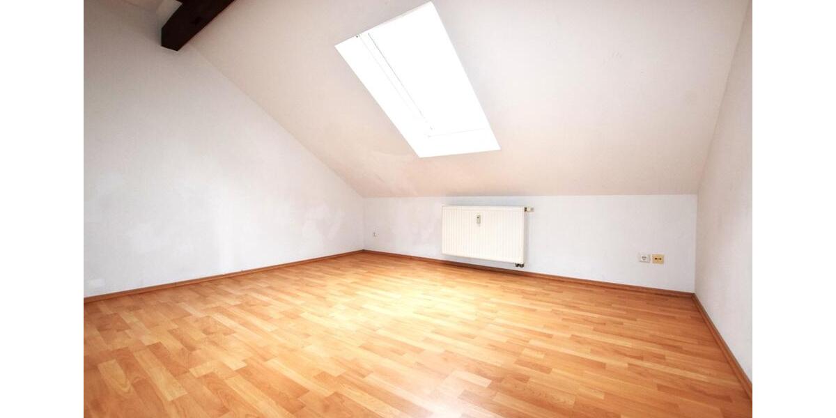 Dachgeschoßwohnung Wurzen - 4 Zimmer, 89 m&sup2;, 623&euro; | Angebot:26060660