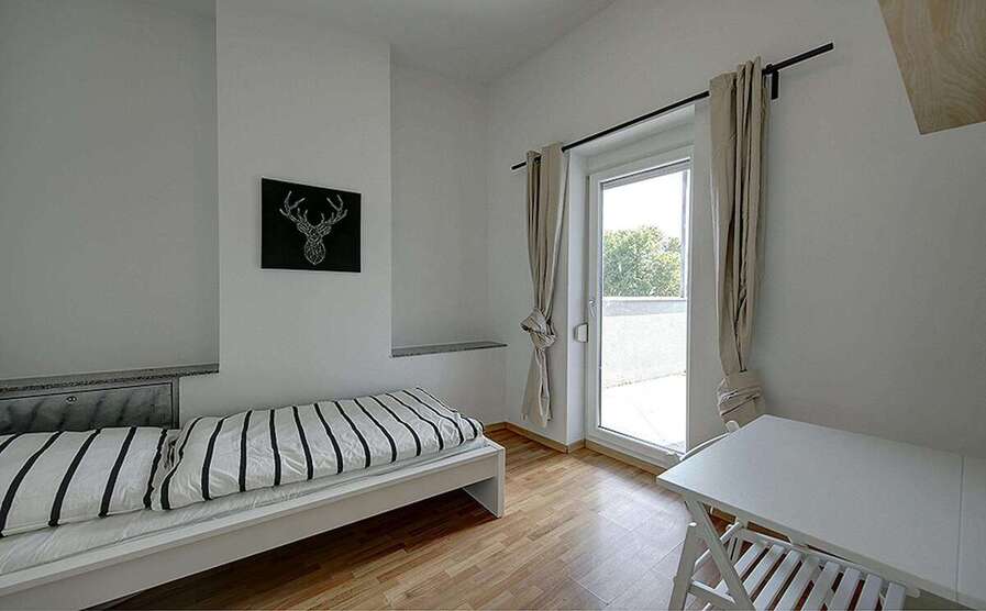 WG-Zimmer in Stuttgart 530 € 10 m² zimmer