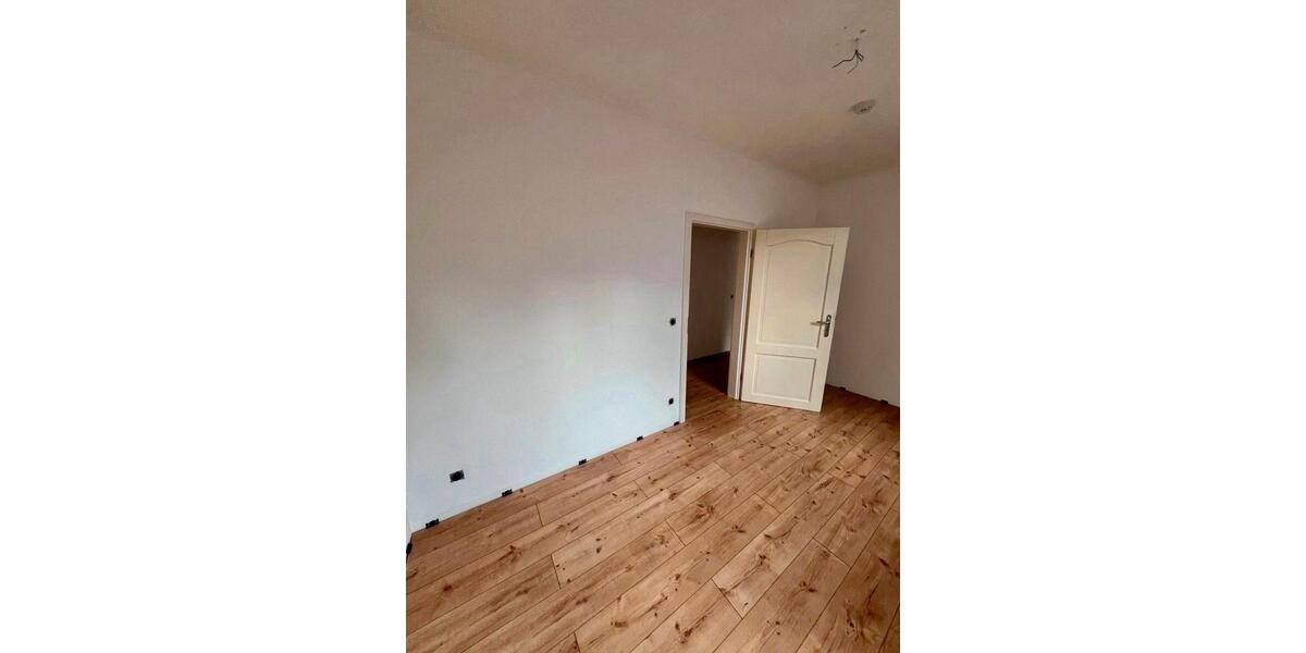 Erdgeschoßwohnung Offenbach am Main - 4 Zimmer, 105 m&sup2;, 1.350&euro; | Angebot:26121930