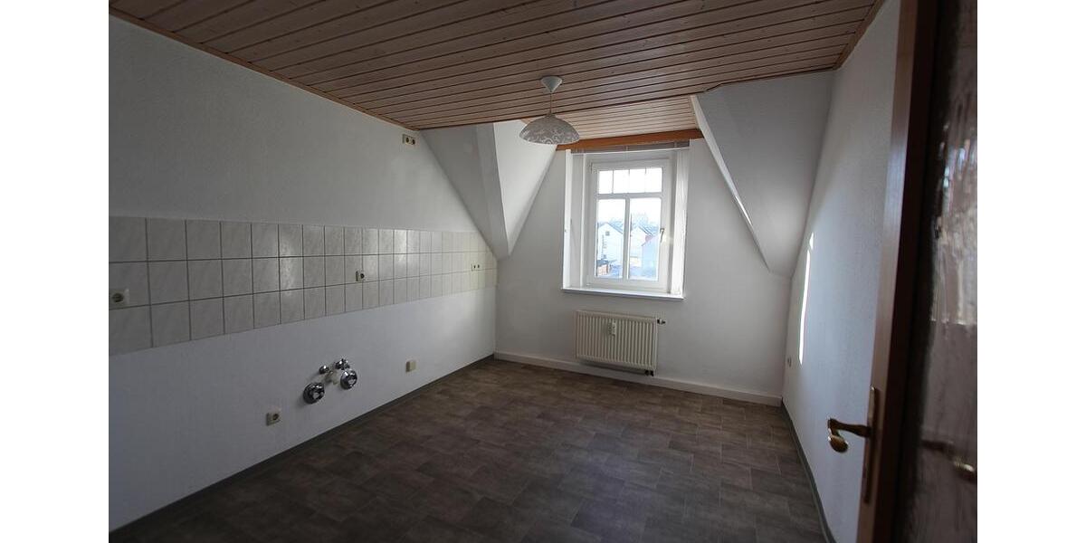 Dachgeschoßwohnung Meerane - 2 Zimmer, 56 m&sup2;, 300&euro; | Angebot:23039470