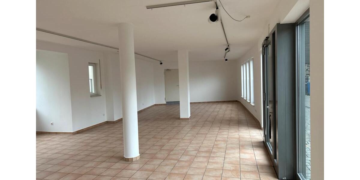 Gewerbeobjekt Butzbach - 1.000&euro; | Angebot:23390352